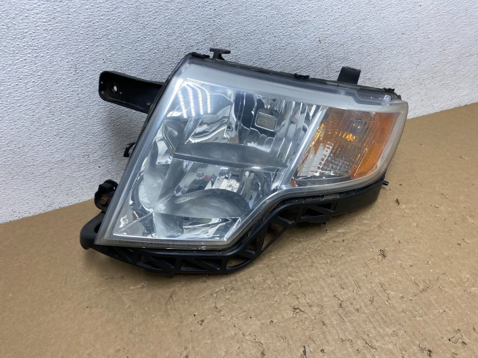 2007 2008 2009 2010 Ford Edge Headlight Left Driver Halogen AF8082 DW2