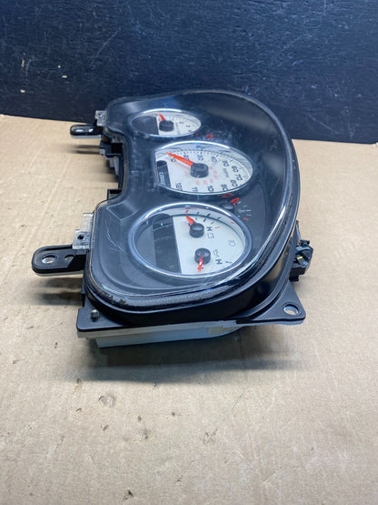 2004 - 2005 Ford F150 F-150 Lariat Speedometer Cluster Gauge AE7560 DW2