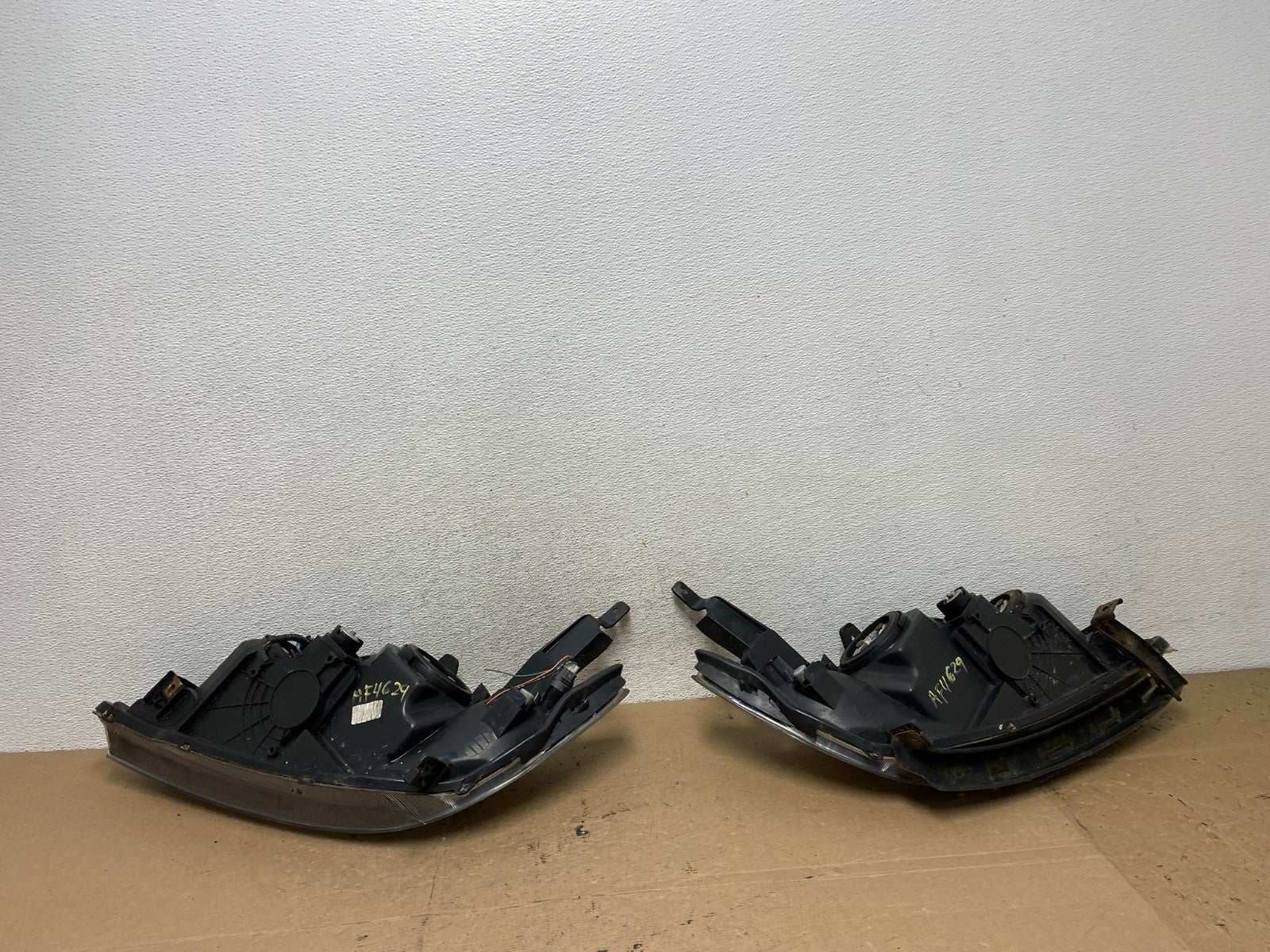 2004 to 2005 Honda Civic Left+Right Set Side Headlights AF4629 DW8