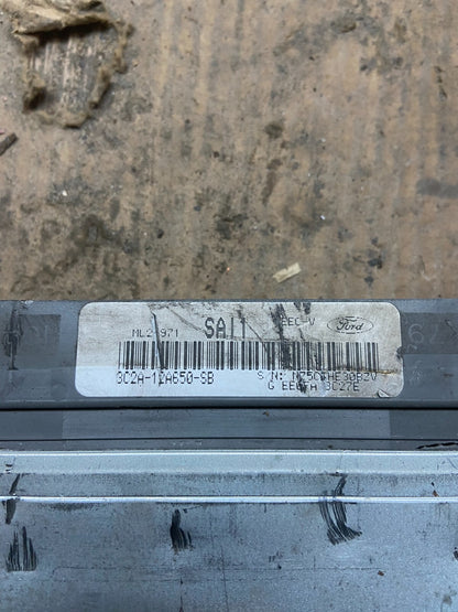 2002 Ford E-Series Van 4.2L Engine Control Module 3c2a-12a650-sb H6498 PS3