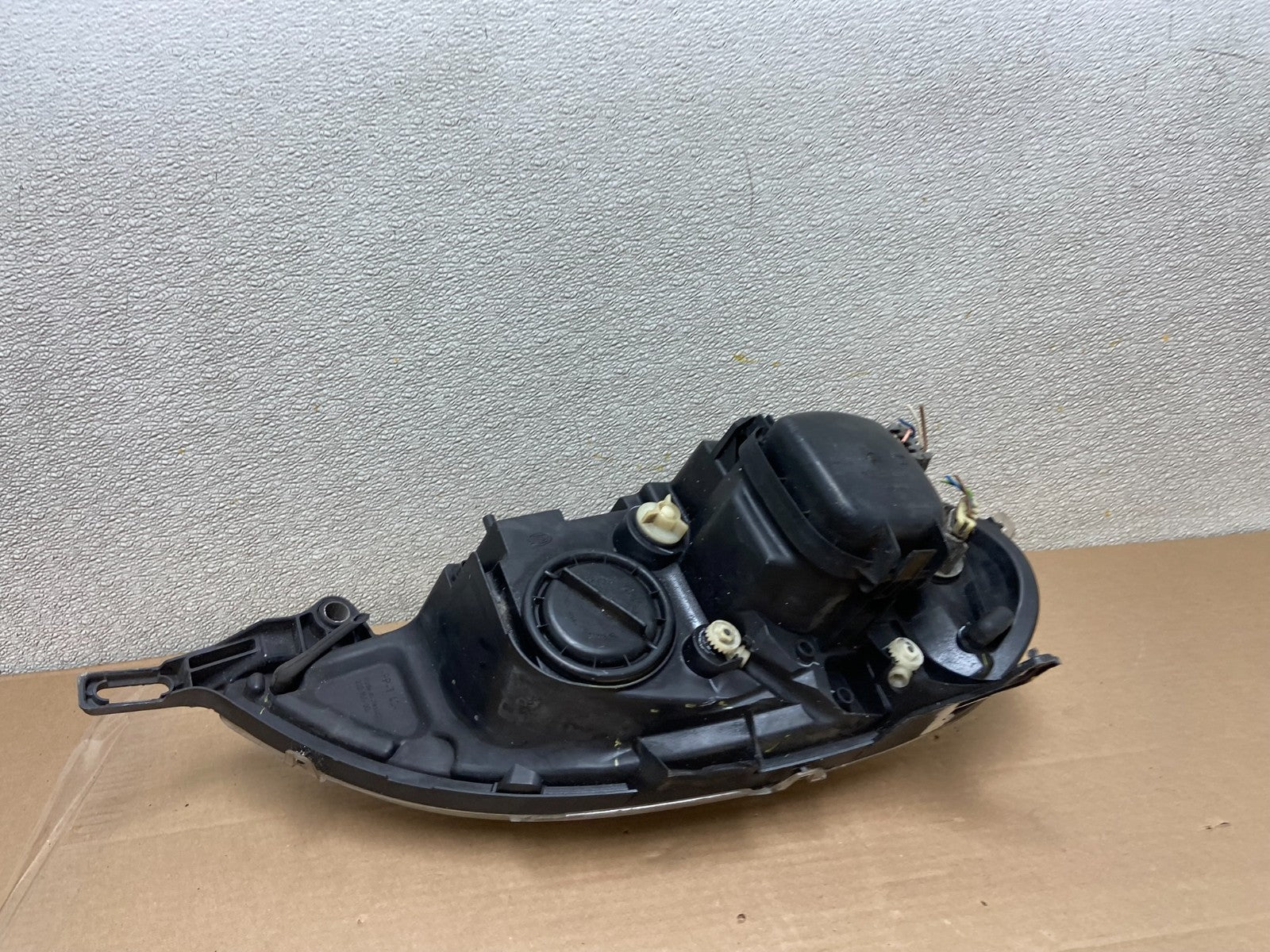 2002 - 2005 Mercedes ML ML350 ML500 Left Driver LH Halogen Headlight AA8642 DW7