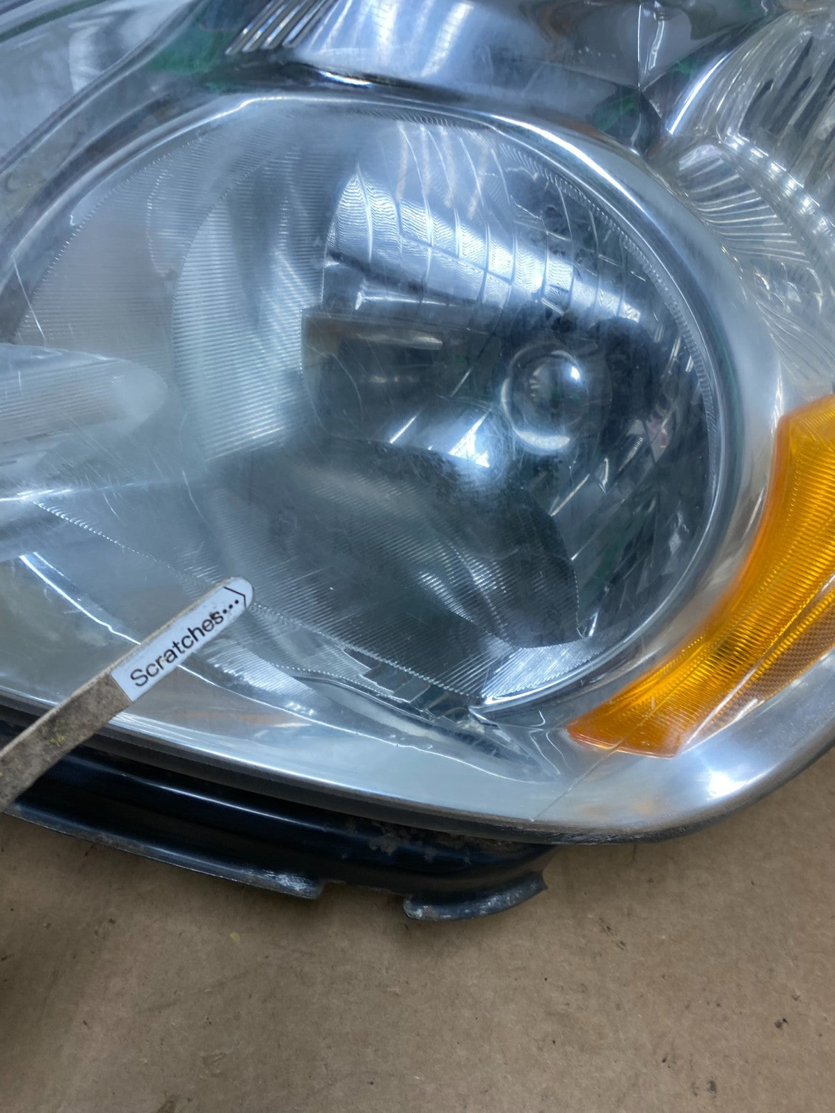2002 to 2004 Honda Crv Cr-v Left Driver Halogen Headlight AE3162 DW3