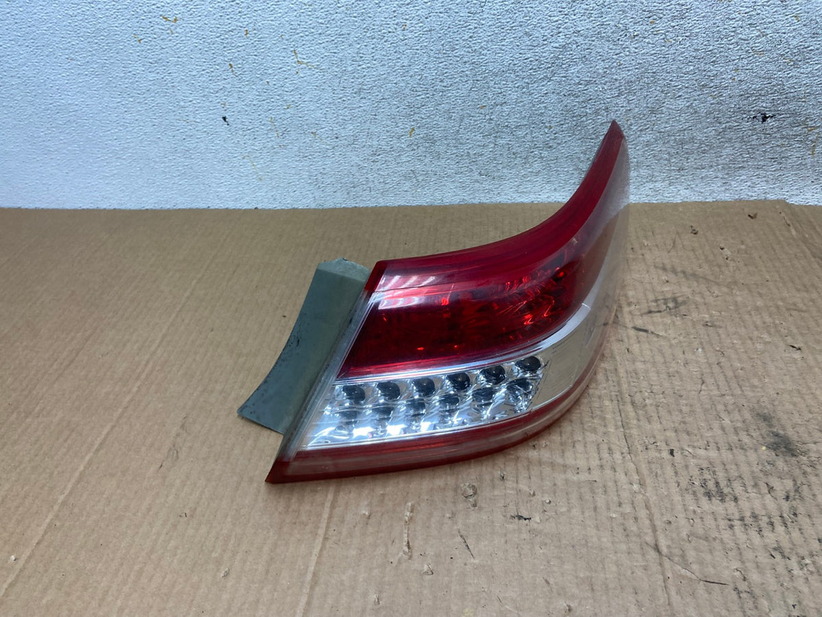 Led Trim 2010-2011 Toyota Camry Right Passenger Side Tail Light DEPO AI6604 LK2