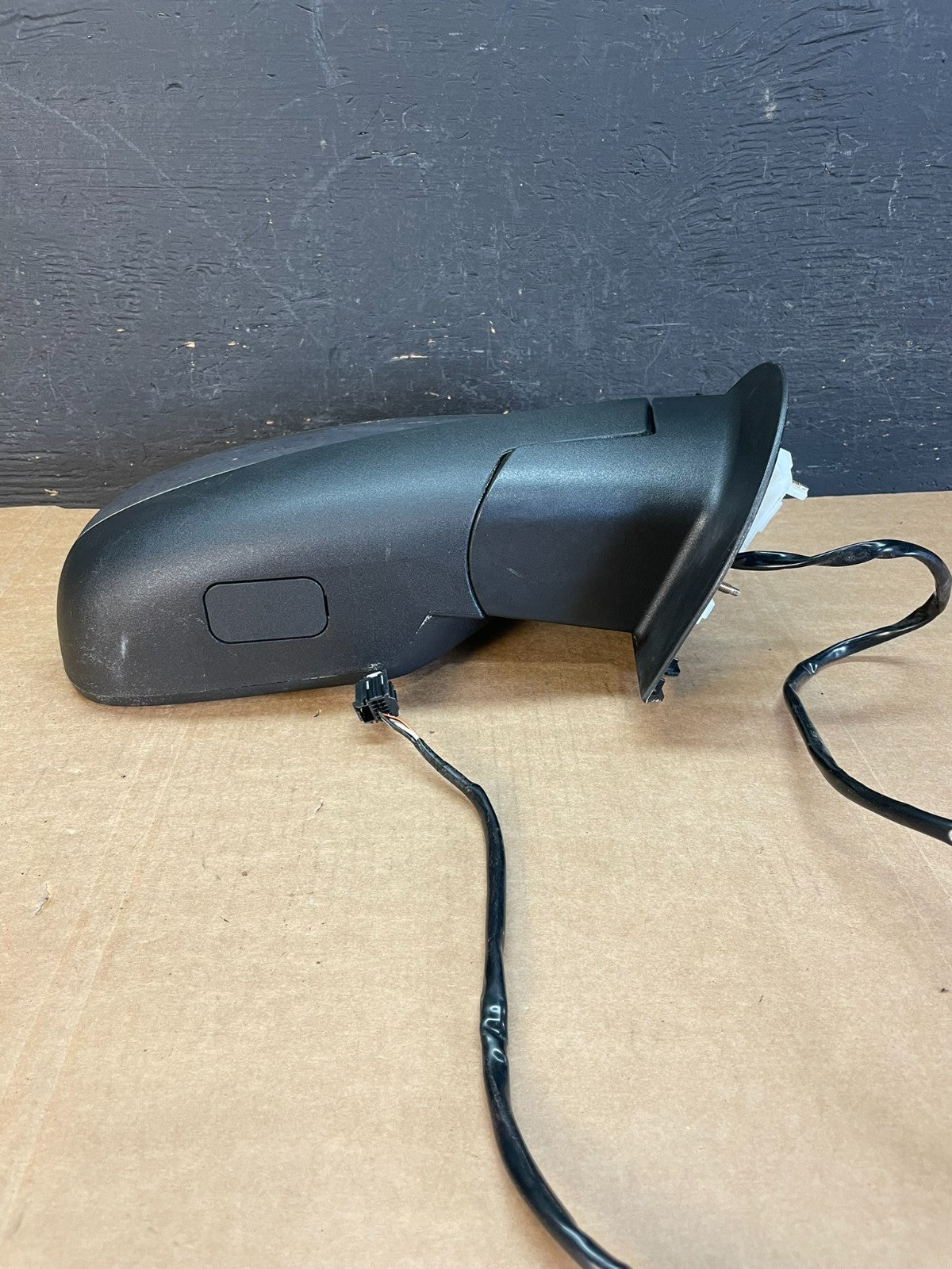 2007-2013 Chevrolet Tahoe Silverado Suburban Right Passenger Mirror AE8295 DW3