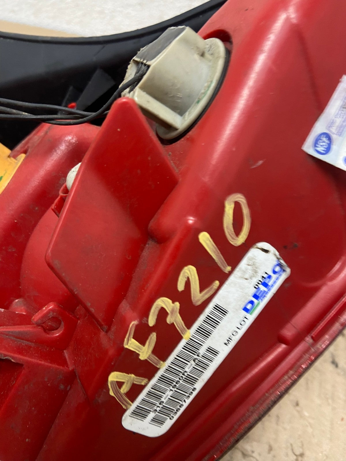 2007 - 2012 Nissan Versa Hatchback Right Passenger Side Tail Light TYC AF7210 LK8