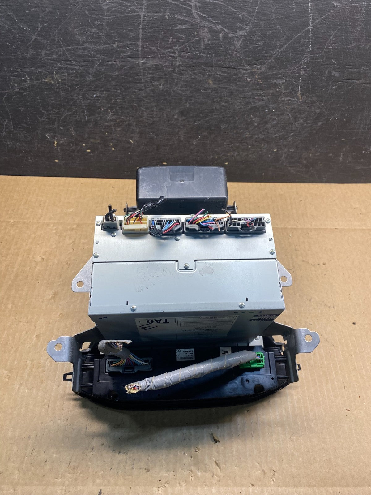2007 to 2009 Acura Mdx Radio Stereo 6 CD Player Climate Control Pan OE AG7338 DG5