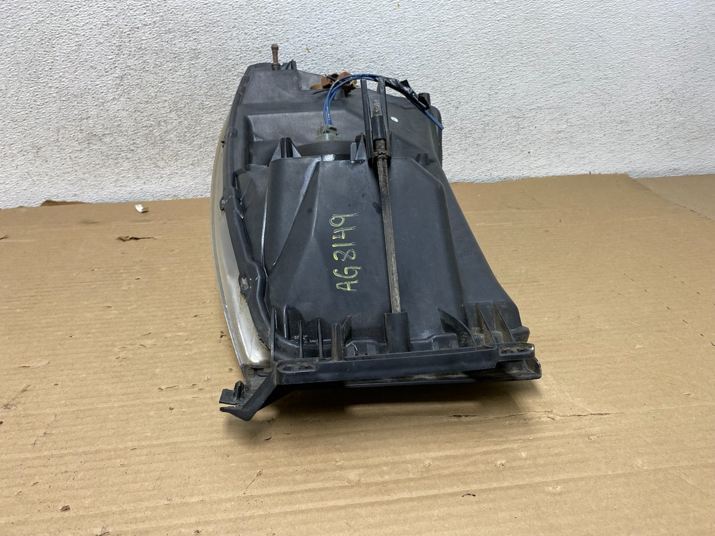 2006 to 2008 Dodge Ram 2500 Right Passenger Halogen Headlight AG8149 DW7