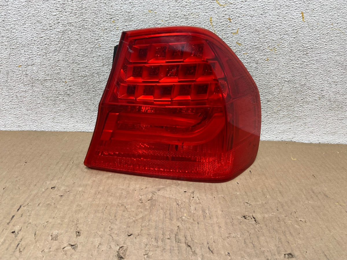 2009 2010 BMW 328i 3 Series Right Passenger RH Side Tail Light AH5977 LK0
