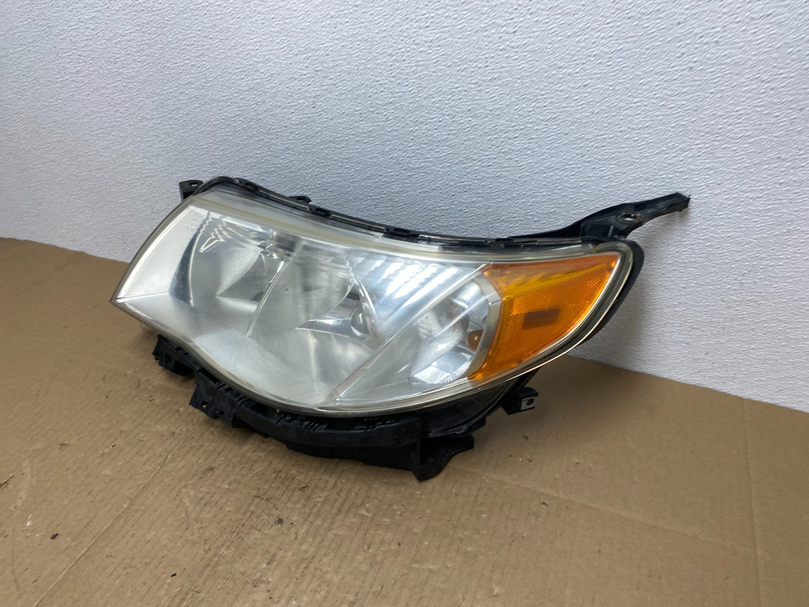 2009-2013 Subaru Forester Left Driver LH Halogen Headlight AB8211 DW1