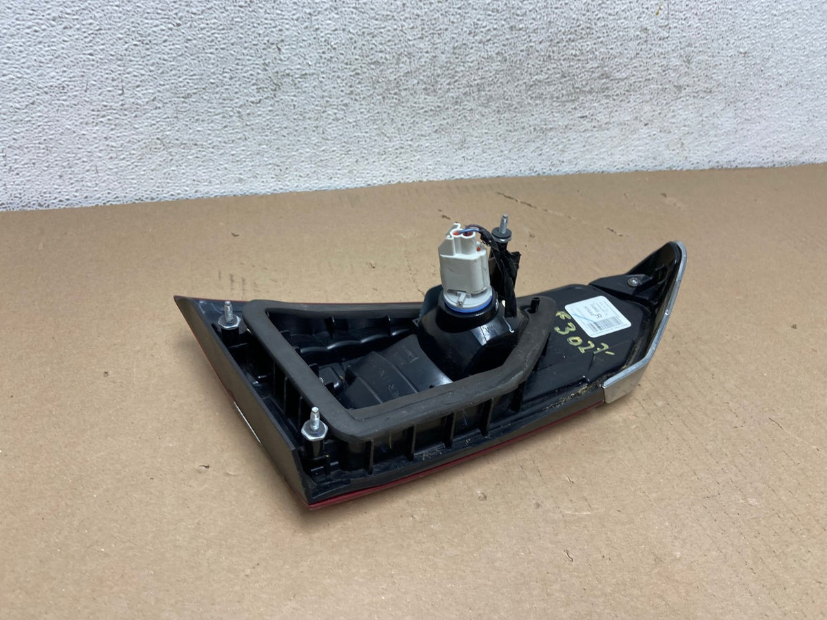 2017 - 2018 Ford Fusion Right Passenger RH Side Inner Tail Light AF3027 LK5