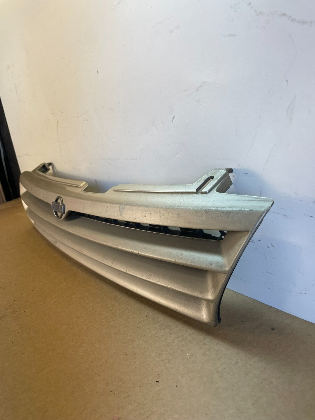 1995 1996 1997 Nissan Altima Front Grill Grille AG75481