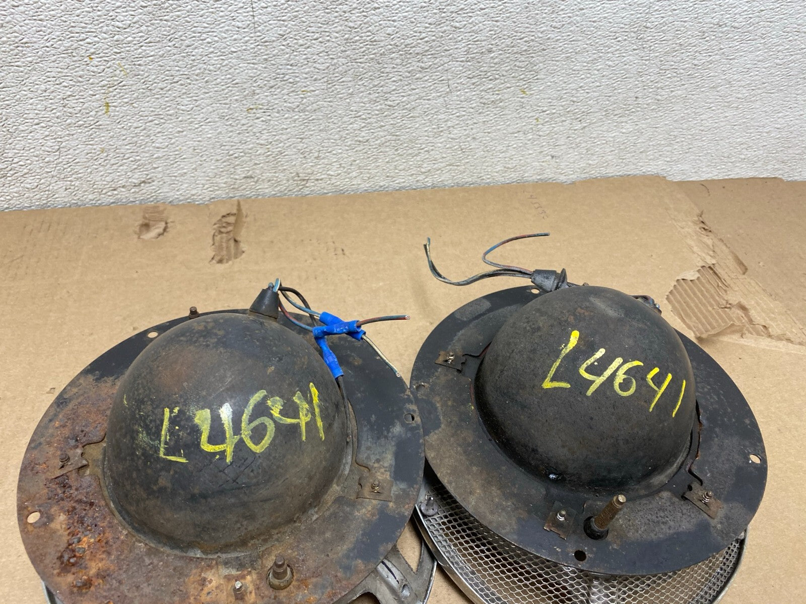 1982 to 1987 Jaguar XJ6 Halogen Front Headlights L46418
