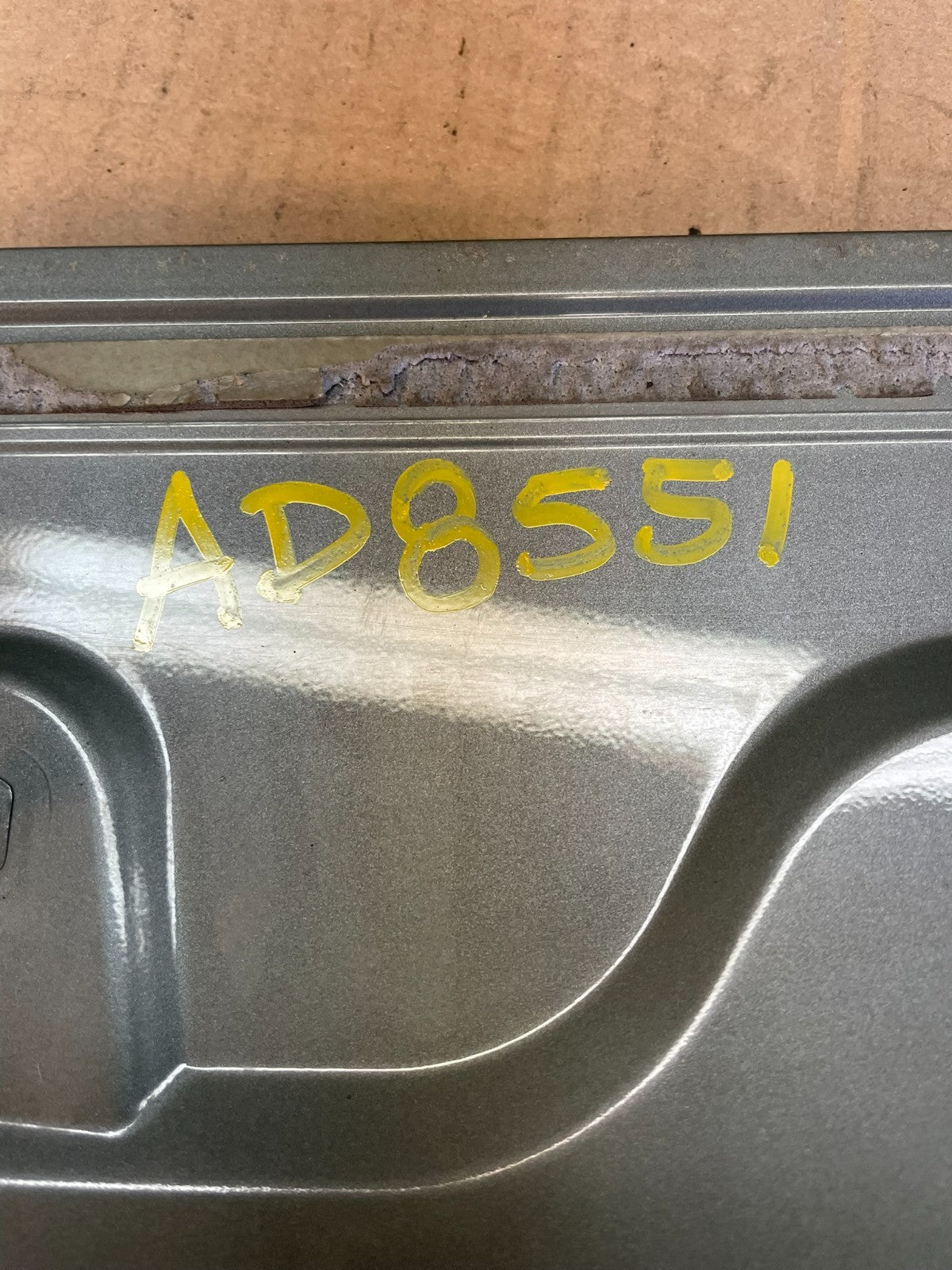 2011 to 2017 Infiniti QX56 Rear Tailgate Liftgate Spoiler Wing W Light AD8551 DG8
