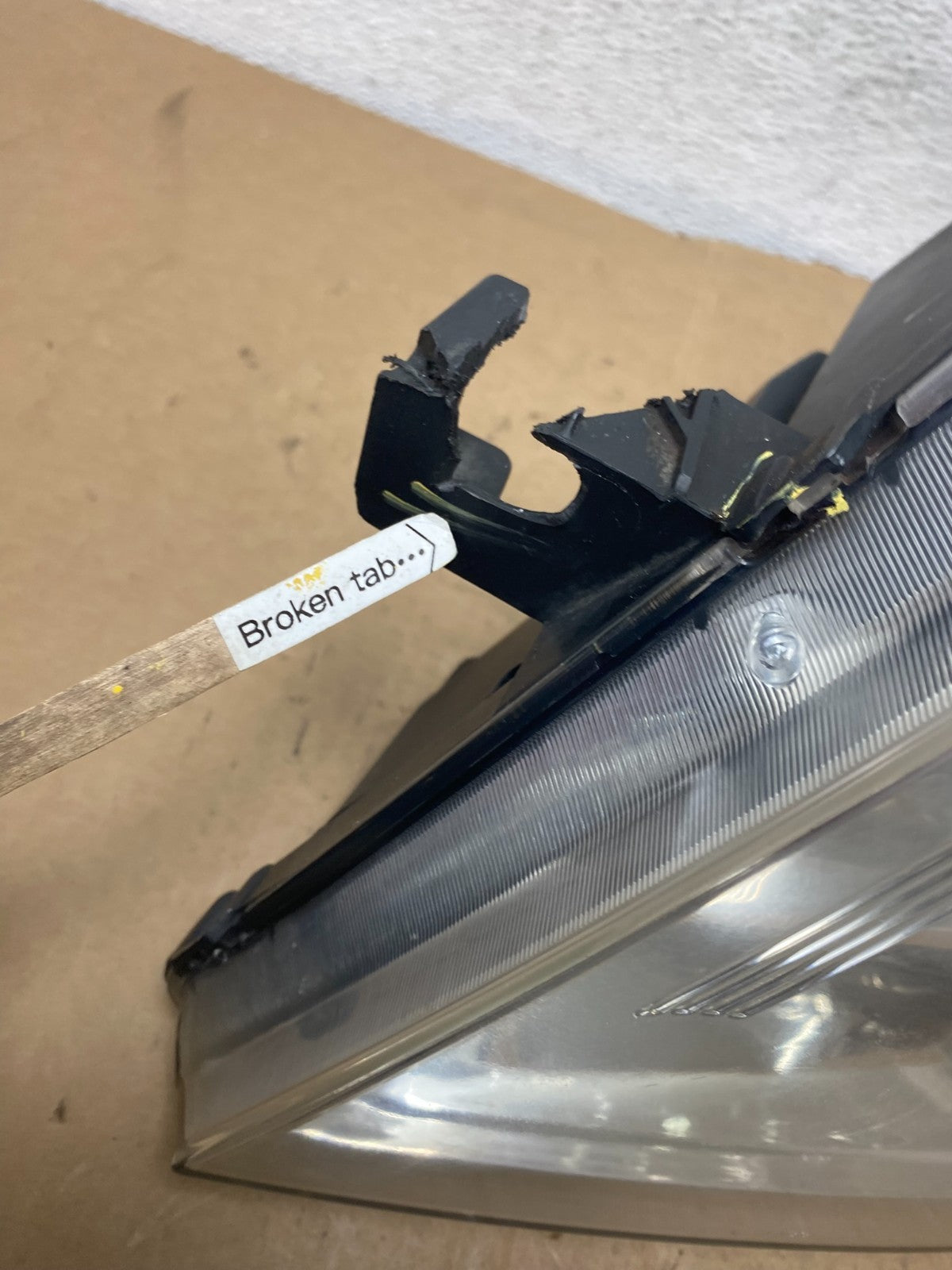 2009 to 2017 Dodge Journey Headlight Left Driver Lh Side Halogen AD7928 DW6