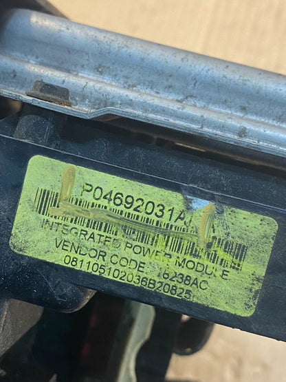 2006 2007 Chrysler 300 Totally Integrated Power Module Fuse Box TIPM AG9468 DW6