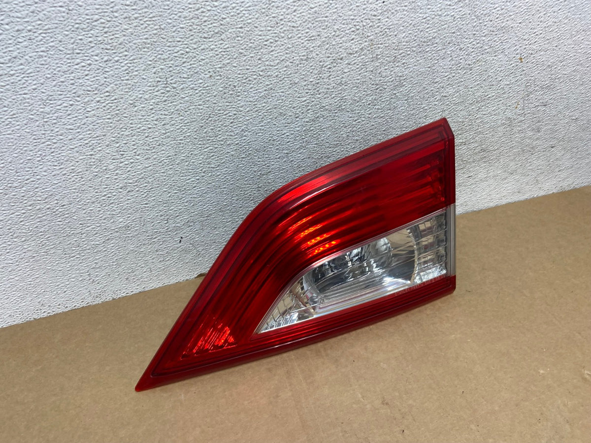 2011 - 2017 Nissan Quest Right Passenger Rh Side Inner Tail Light AF9920 LK2