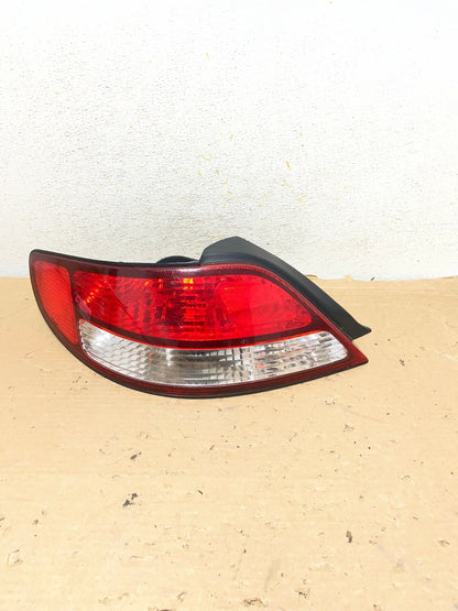 1999 2000 2001 Toyota Solara Left Driver LH Tail Light AH8939 LK0