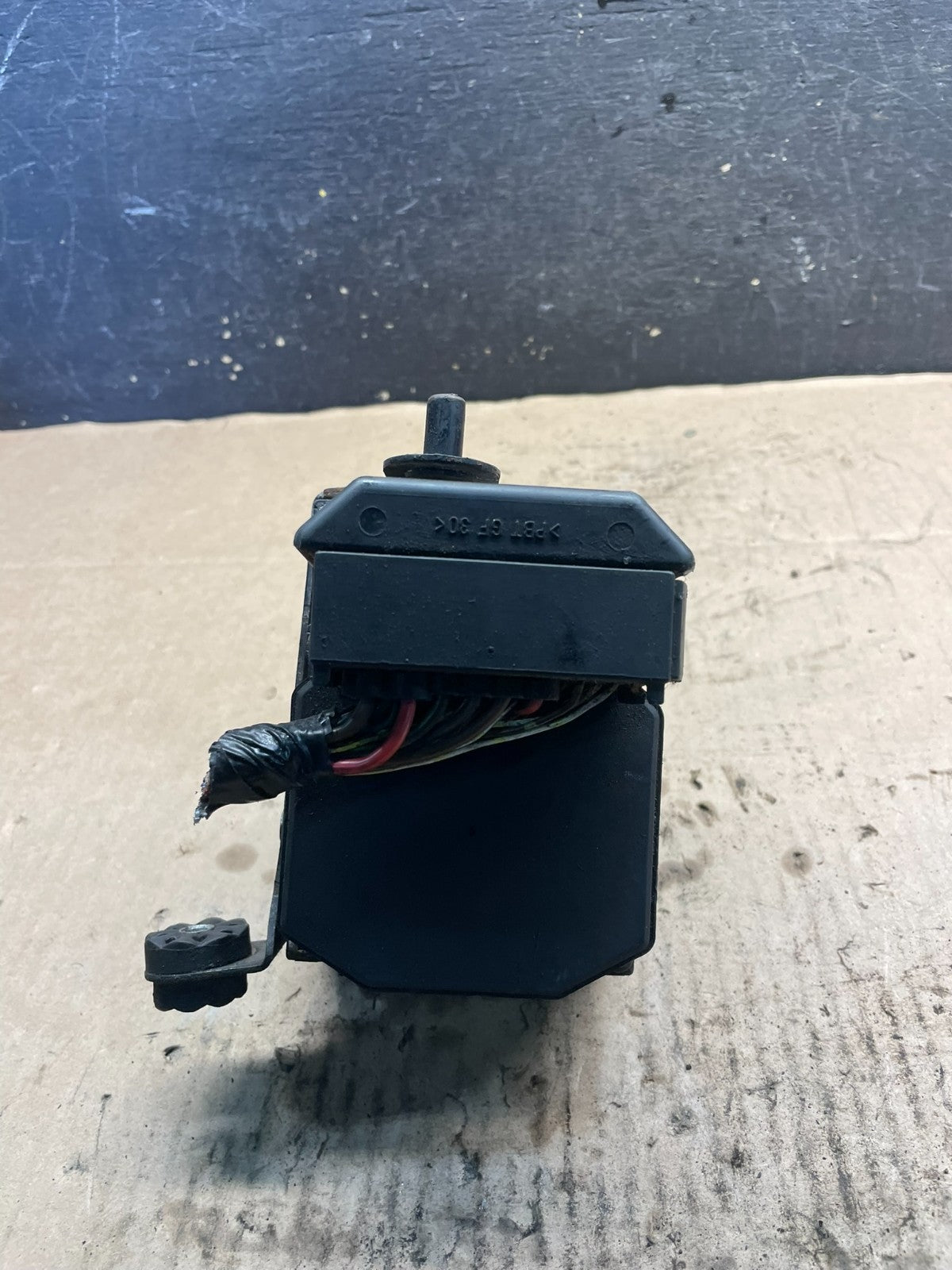 2003 - 2005 Land Rover Range Rover ABS Anti Lock Brake Pump Module S8259 DG4