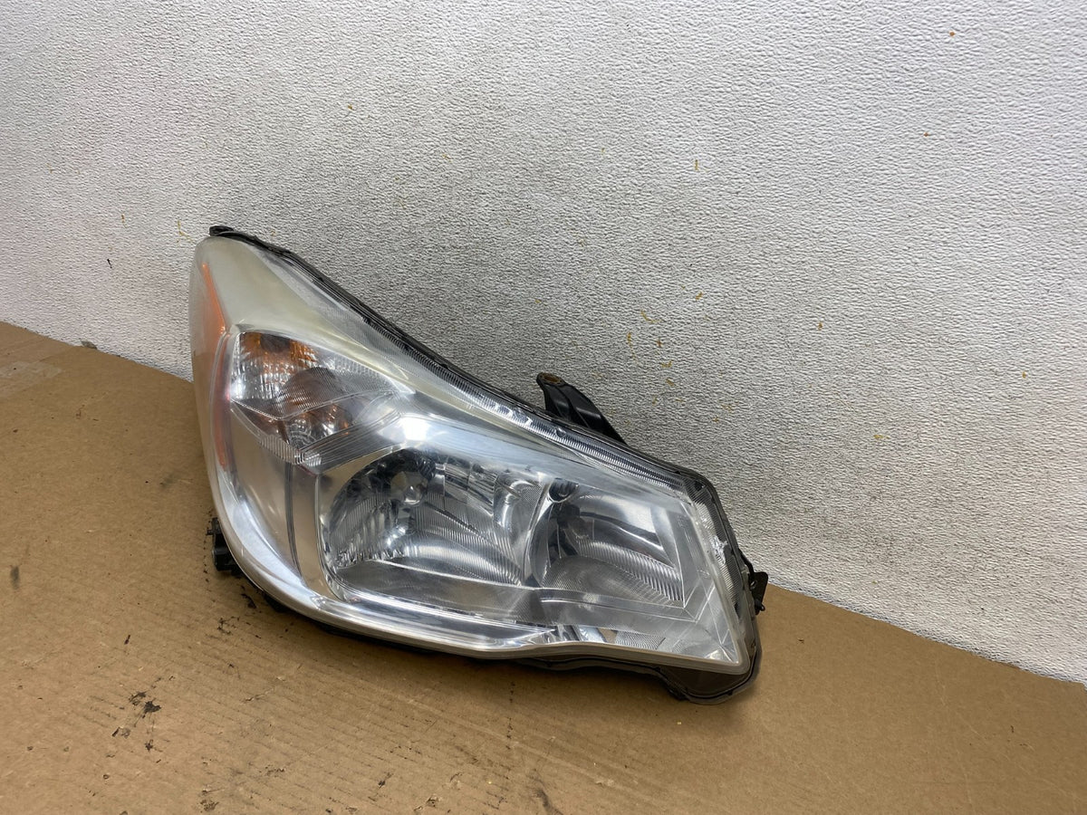 2014 to 2016 Subaru Forester Right Passenger Headlight Halogen AH4225 DW2