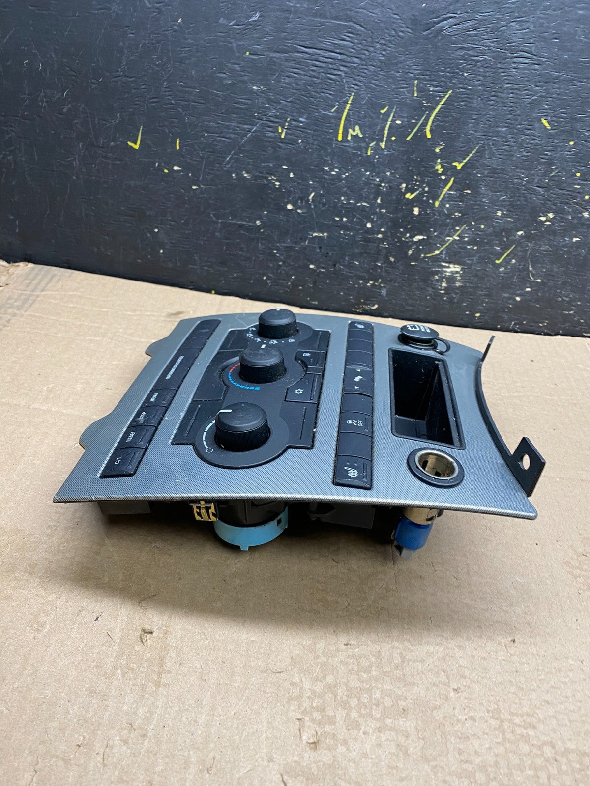 2005 2006 2007 Jeep Commander Grand Cherokee A/C Climate Control Bezel Y9915 DG3