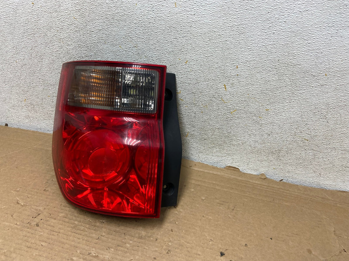 2003 to 2008 Honda Element Left Driver LH Side Tail Light AH8850 LK2