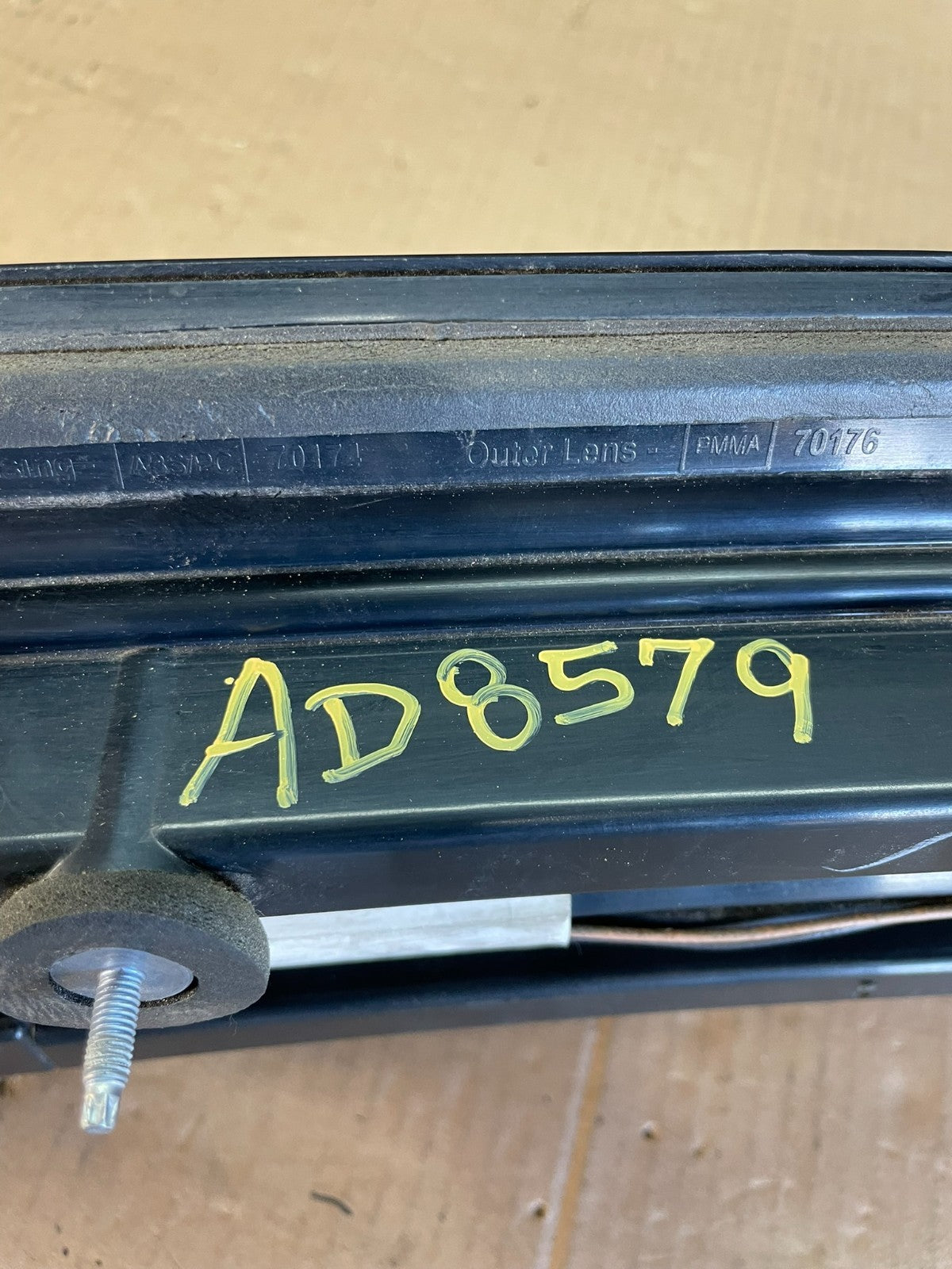 2011 to 2014 Dodge Charger Center Trunk Tail Light Lamp Lid Panel ad8579 DG7