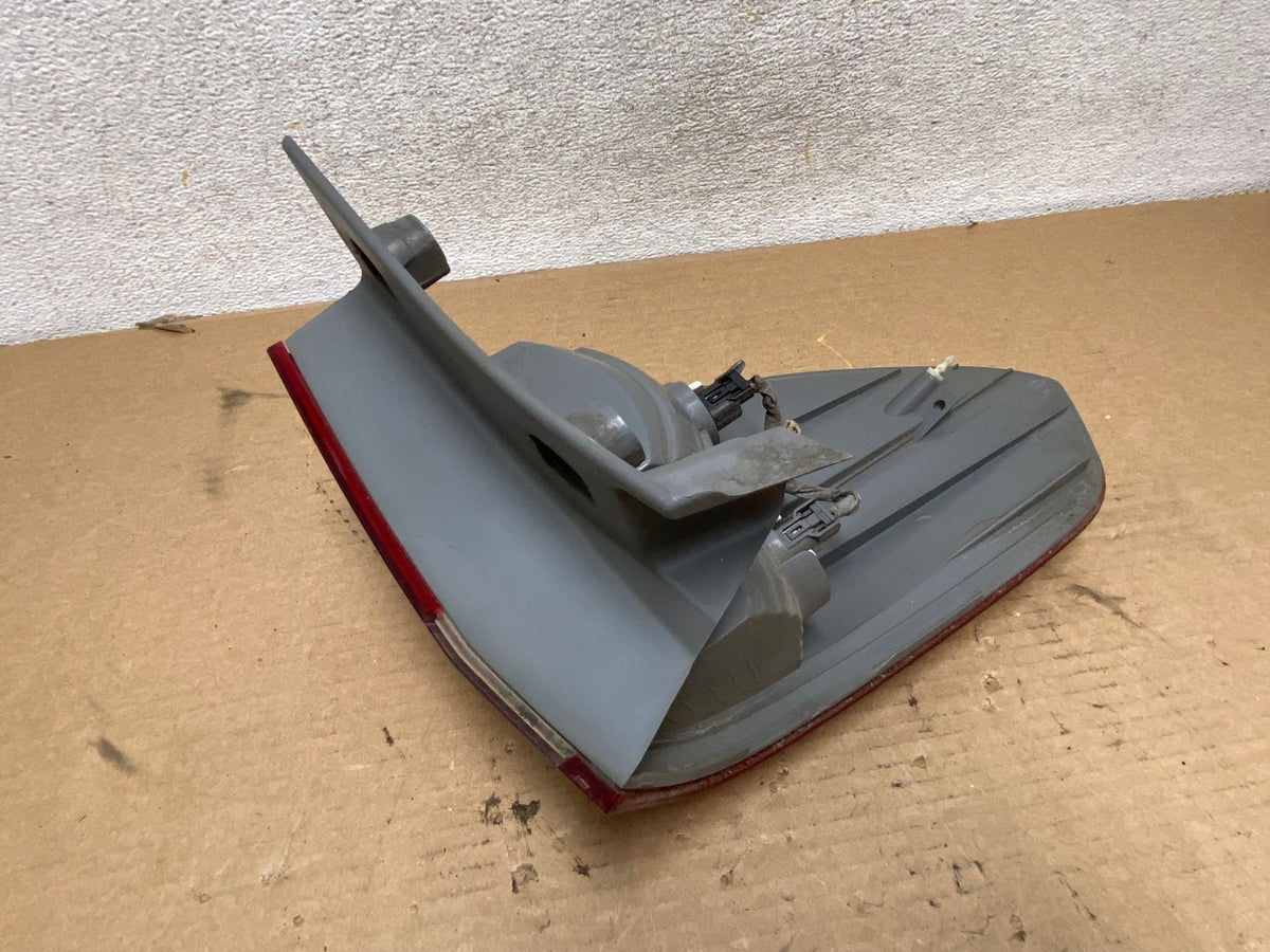 2005 2006 2007 Honda Odyssey Right Passenger RH Side Tail Light AH4220 LK3