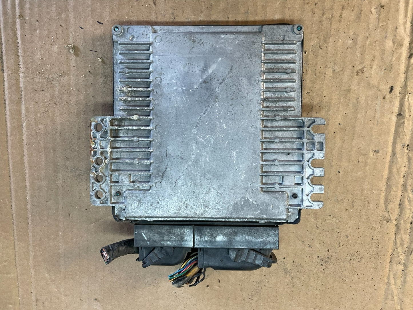 2004 Nissan Titan Ecm Ecu Engine Control Computer MEC33-610 D1 ac5381 DG1