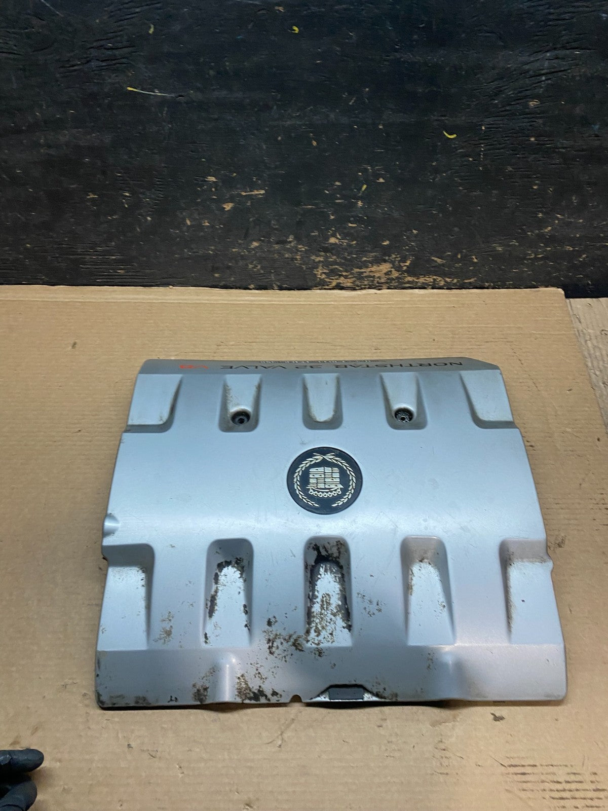 2001 to 2004 Cadillac Deville Seville Northstar Engine Motor Cover v9331 DG1