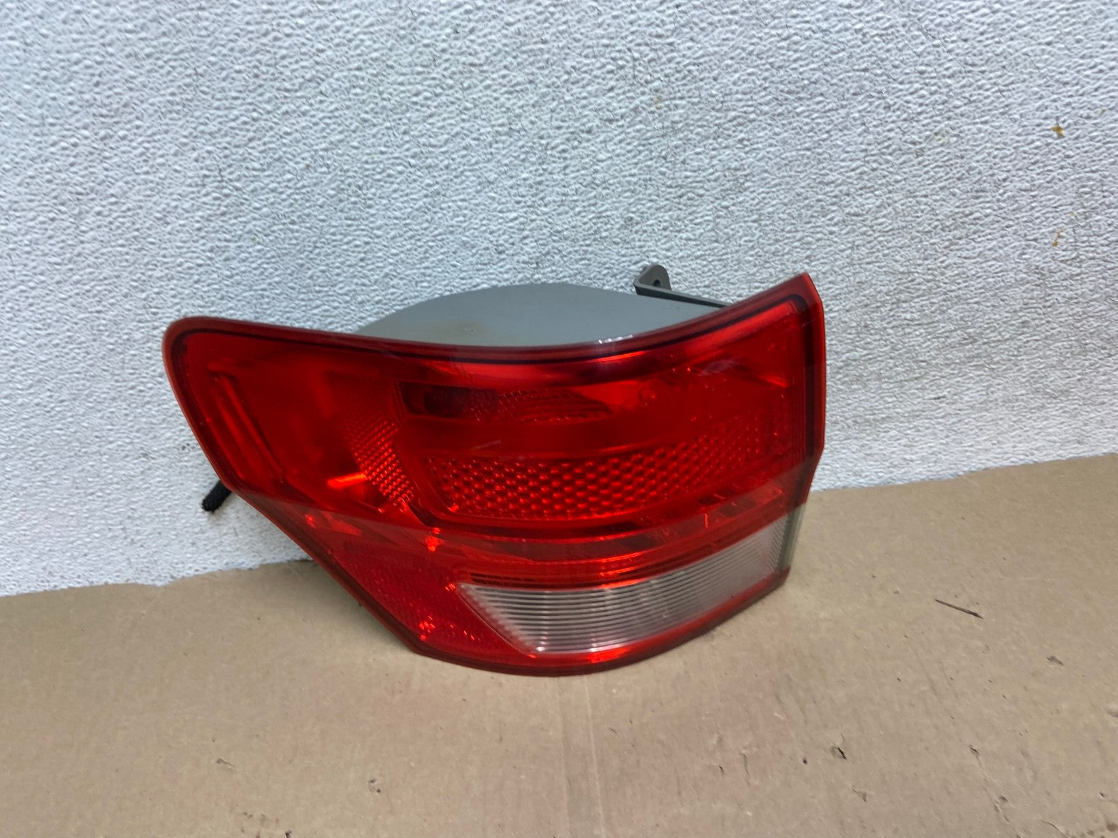 2011-2013 Jeep Grand Cherokee Left Driver Side Lh Tail Light AG6887 LK0