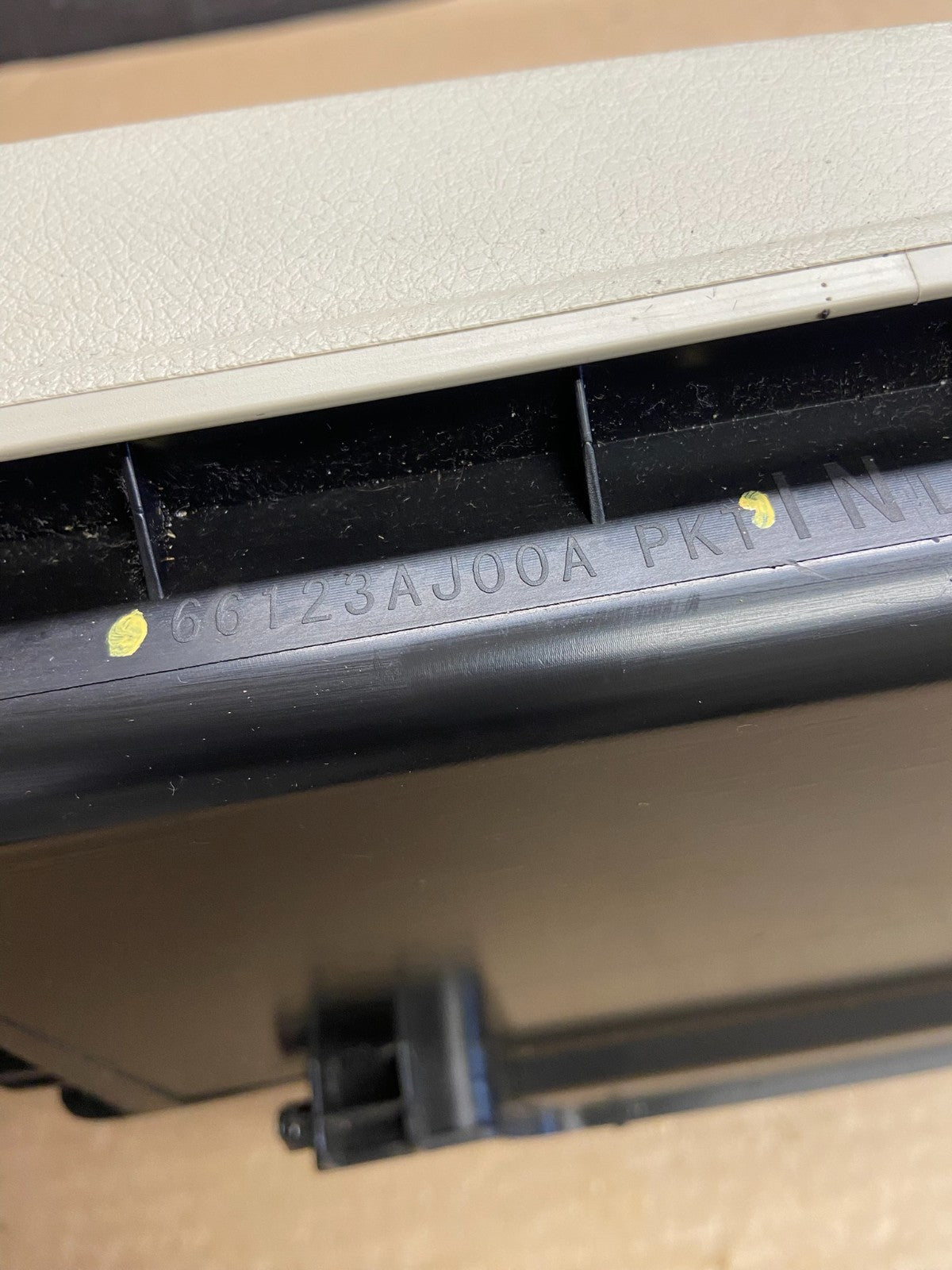 2010 - 2014 Subaru Outback Right Passenger Side Glove Box AH1594 DG5
