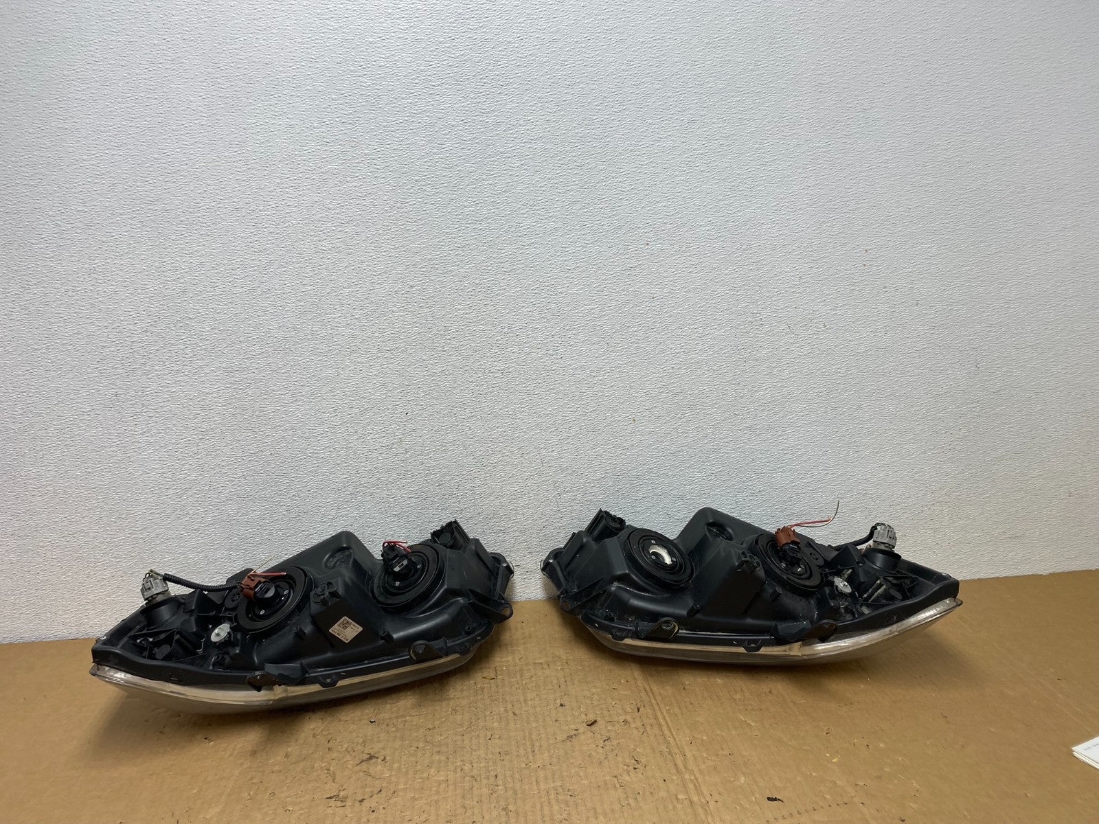 2004 2005 2006 Toyota Highlander Headlights Left+Right Side AC8120 DW5