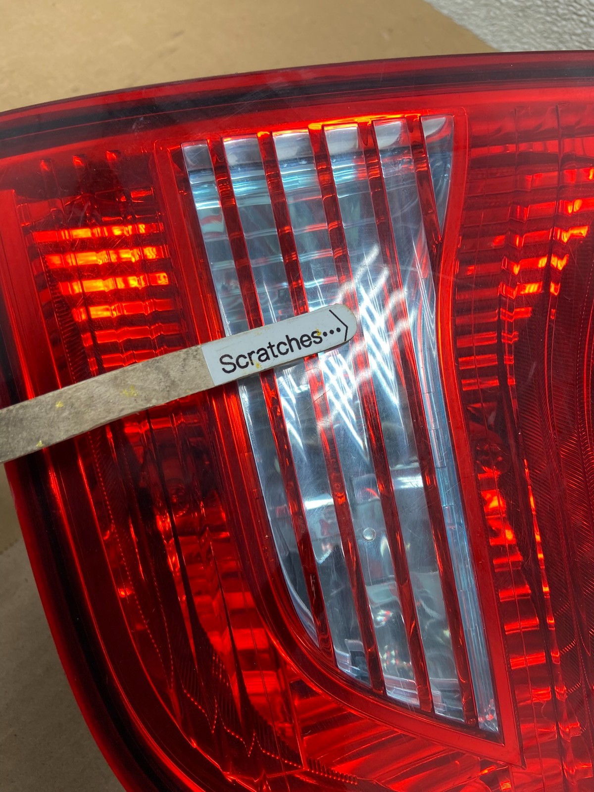 2009-2014 Volkswagen Routan Right Passenger Rh Side Inner Tail Light AA0400 DW3