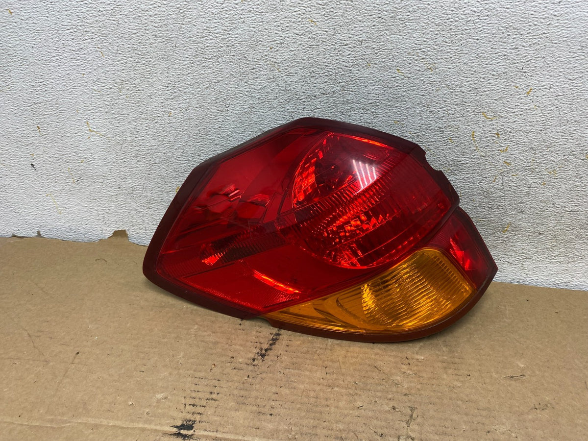 2005 2006 2007 Subaru Legacy Left Driver LH Side Tail Light AH8120 DG0