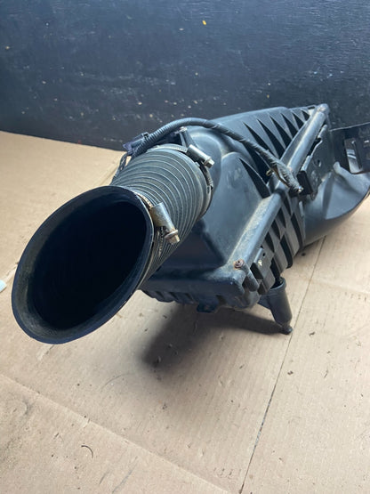 2010 to 2012 Land Range Rover Air Cleaner Duct Tube Hose C43545
