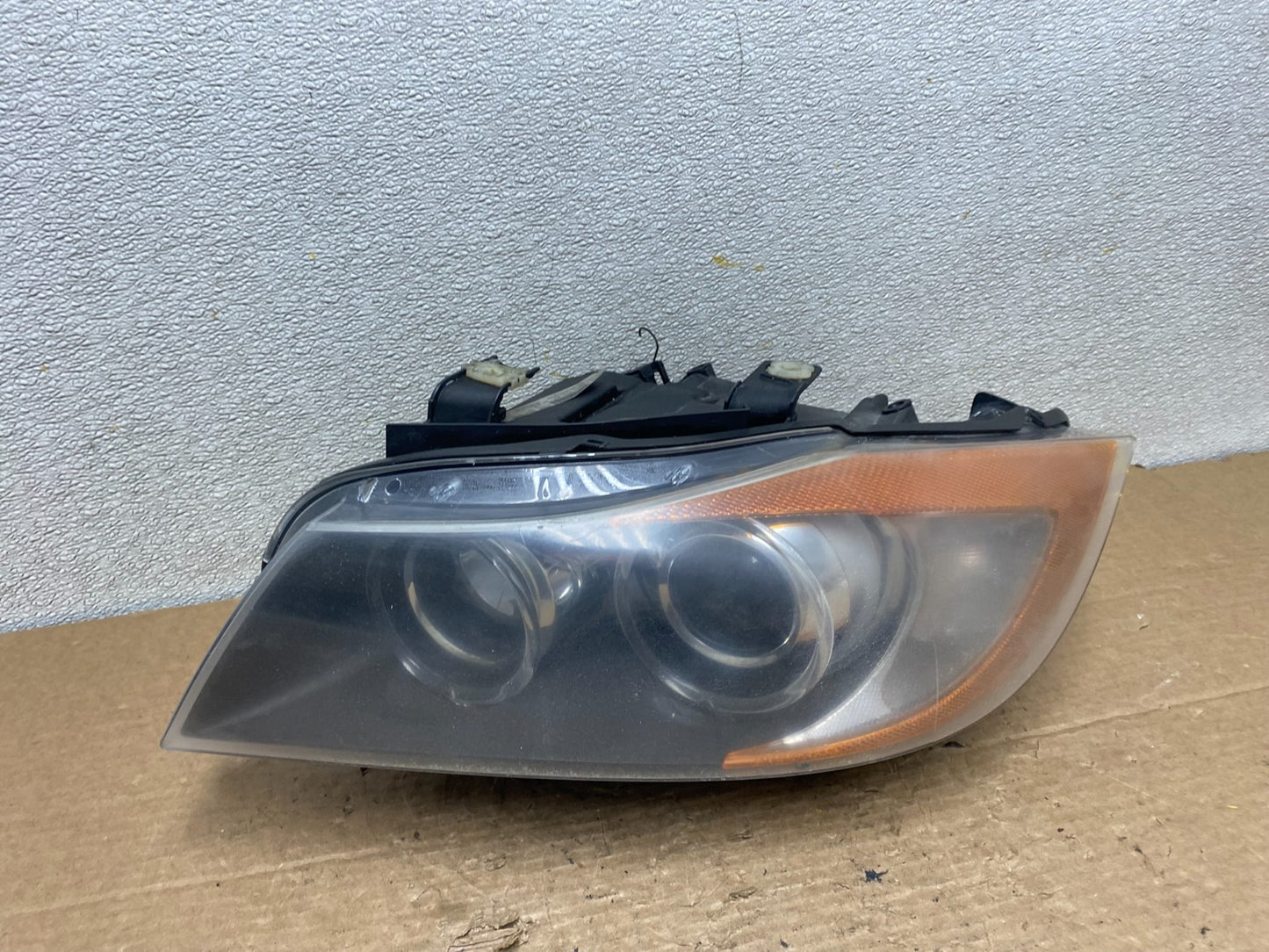 2006 to 2008 BMW 3 Series Left Driver LH AFS Xenon HID Headlight Z3048 DW0