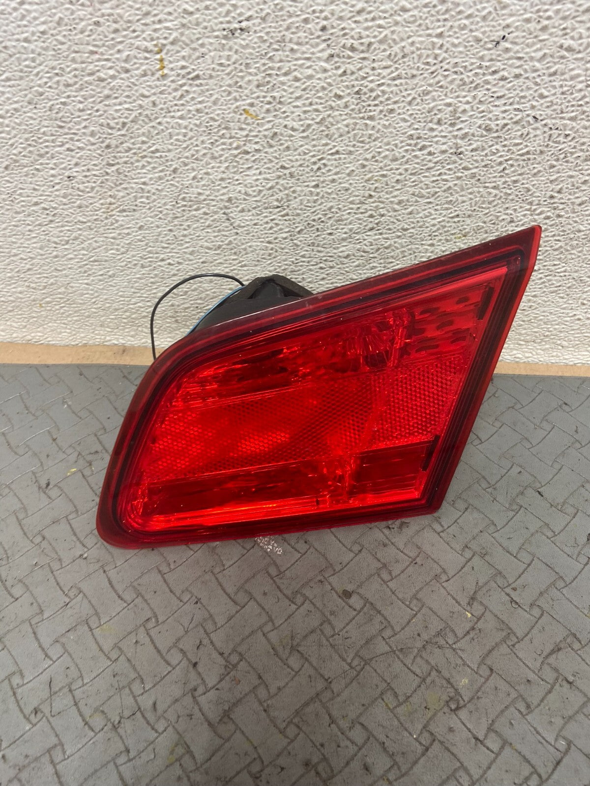 2010-2014 Subaru Legacy Right Passenger Rh Side Tail Light Inner Oem C75500