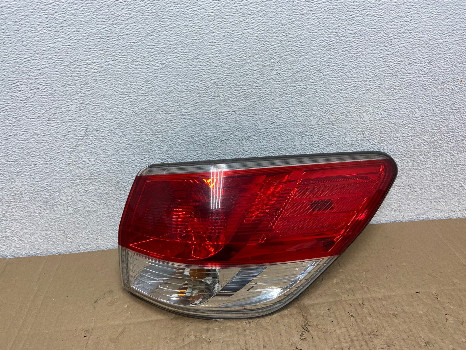 2013 to 2016 Nissan Pathfinder Passenger Right Side Tail Light Oem AC3927 LK0
