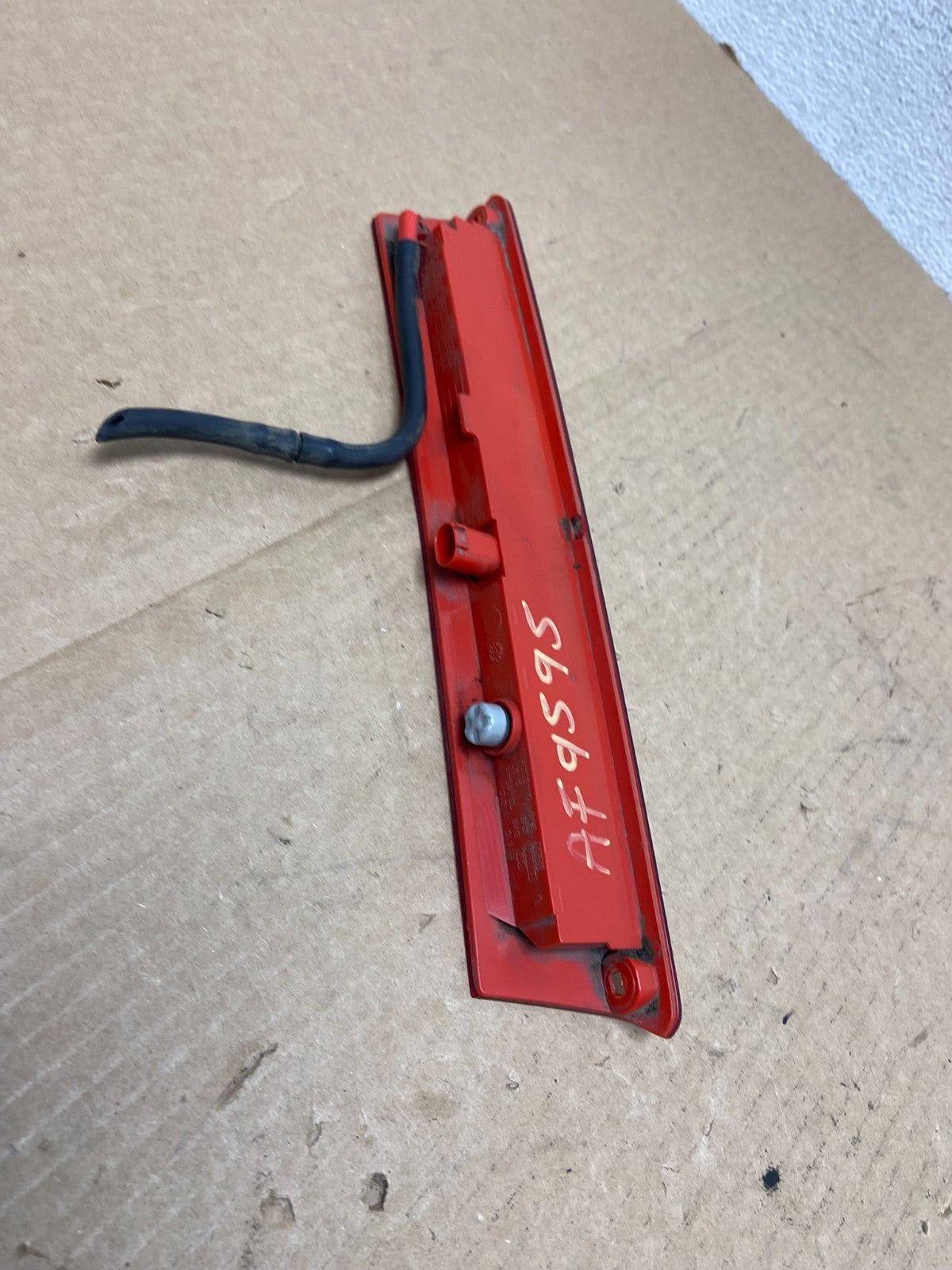 2012 to 2017 Ford Focus SE Trunk Lid Hatch 3rd Brake Light AF9595 DG7