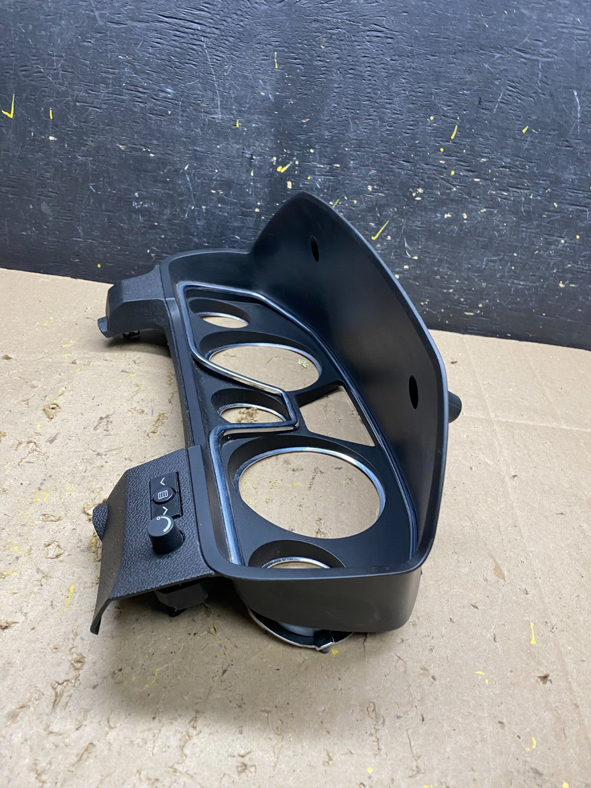 2013 to 2016 GMC Acadia Speedometer Dash Cluster Bezel 23190307 OEM u5464 DG2