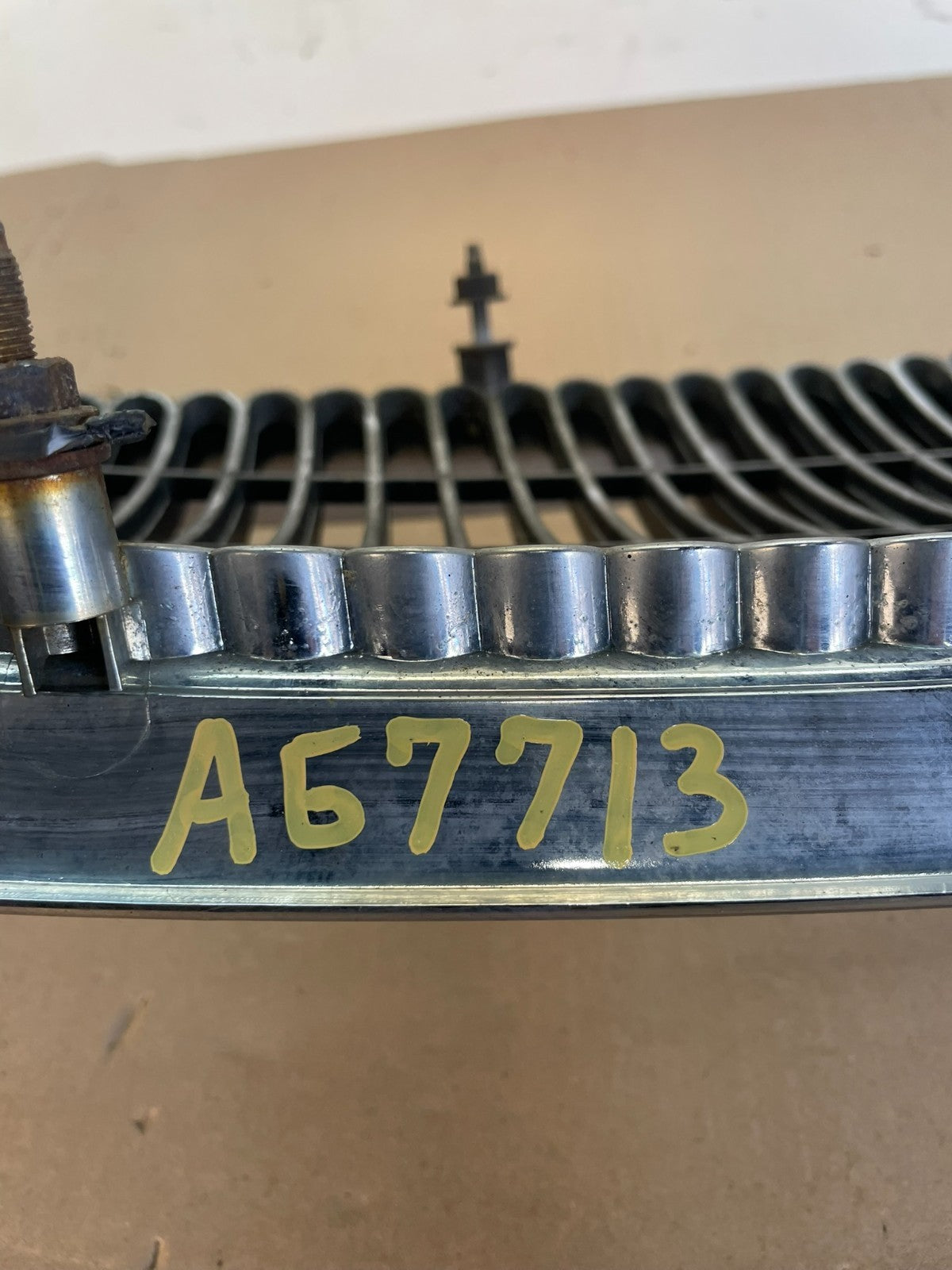 2000 to 2005 Buick Lesabre Front Chrome Upper Grill Grille AG7713 DG5