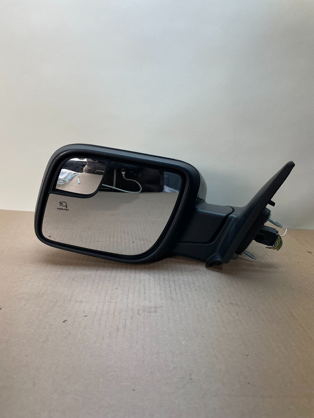 2011 to 2015 Ford Explorer Left Driver View Turn Signal Door Mirror AI8716 DG7