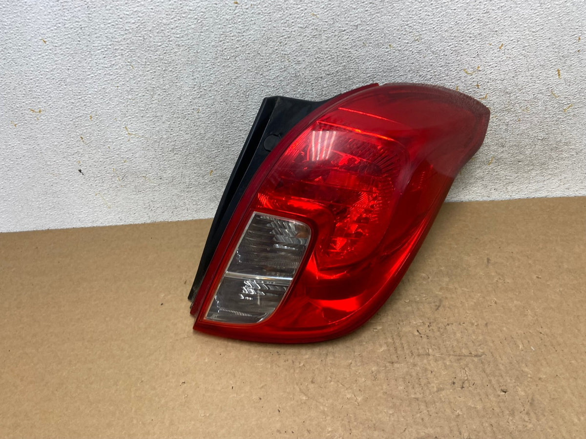 2013 to 2016 Buick Encore Right Passenger RH Side Tail Light AI3426 LK0