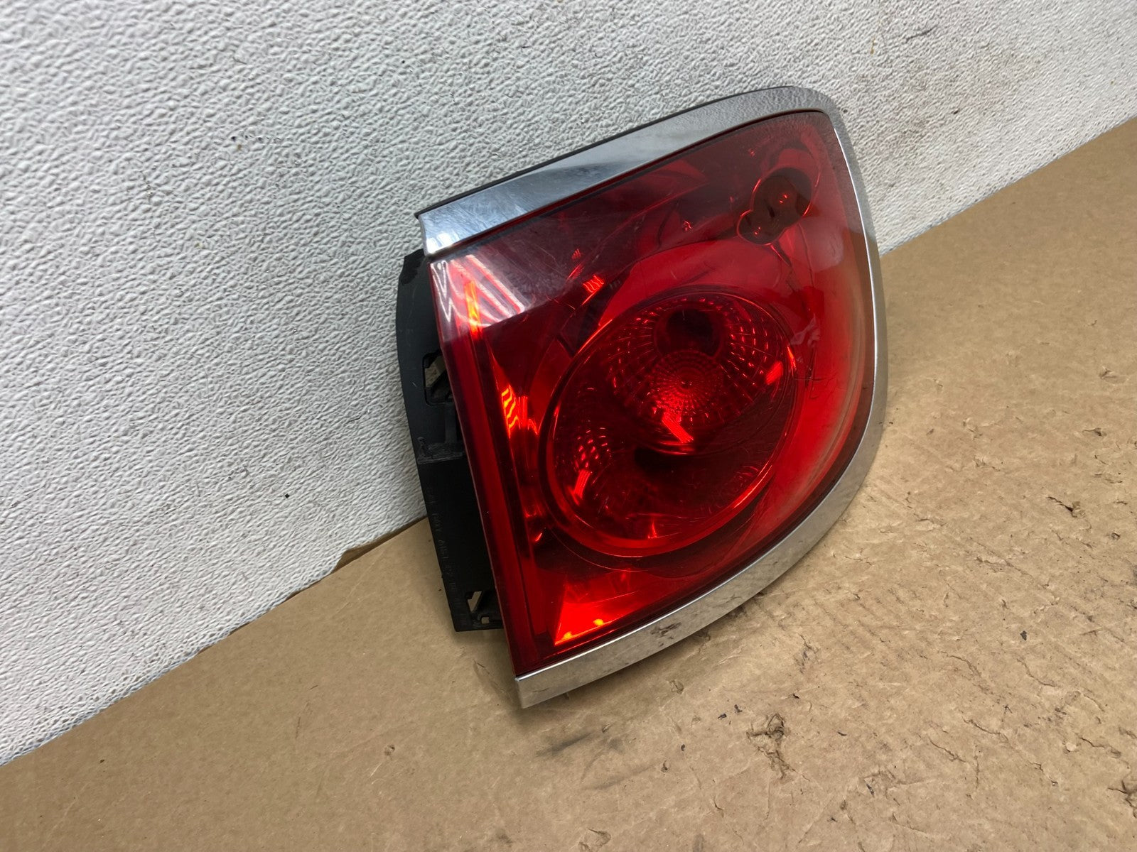 2008-2012 Buick Enclave Right Passenger Rh Tail Light AF8058 DW2