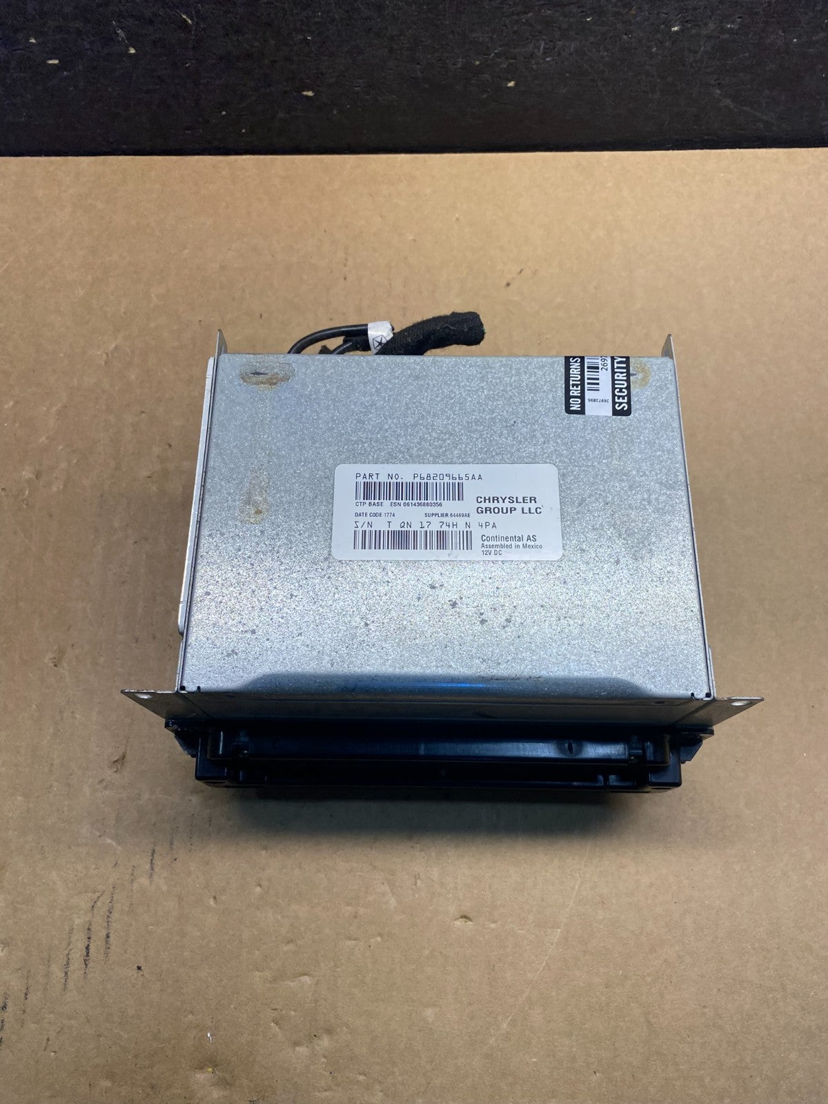 2013 - 2014 Dodge Journey Radio Info Media CD Player Unit ag6047DG3