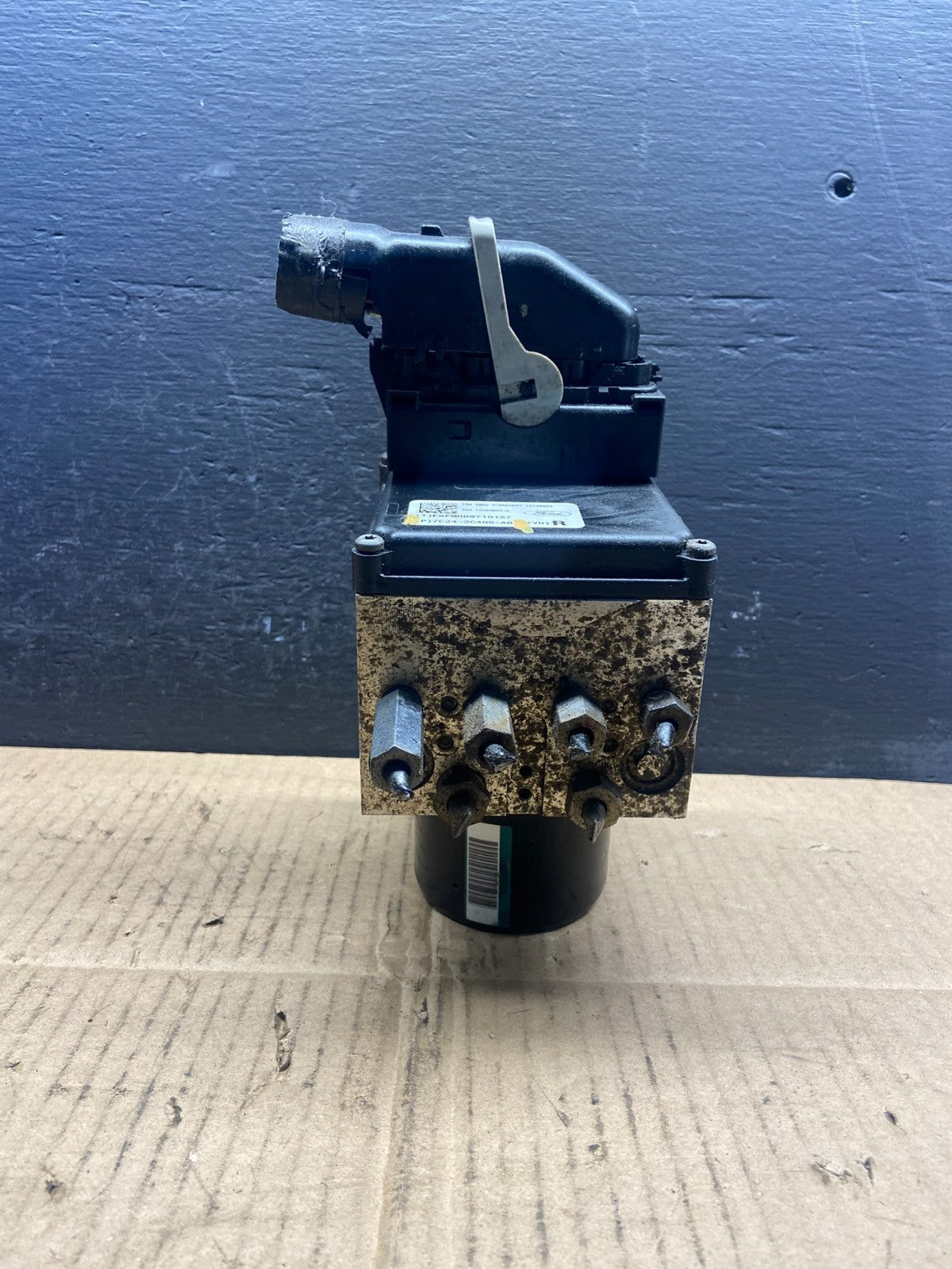 2006 2007 Ford E250 E350 Econoline Anti-Lock ABS Antilock Brake Pump AD1834 DG1