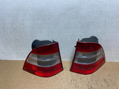 1998 1999 2000 2001 Mercedes ML320 ML-Class Left+Right Tail Lights W8025 DW0