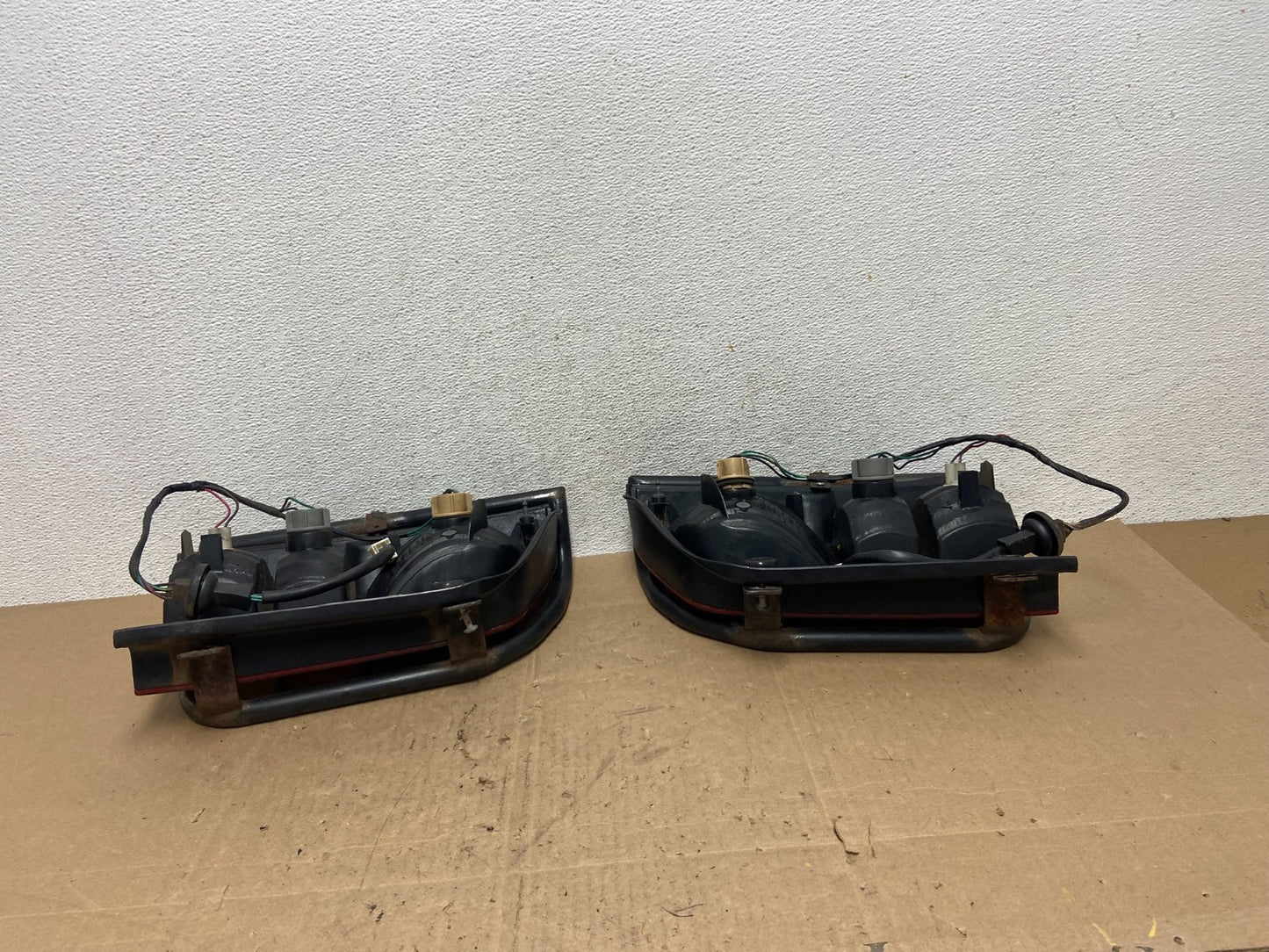 2005 to 2012 Nissan Pathfinder Tail lights Left+Right Side AE6161 DW7