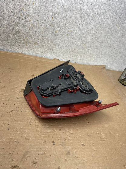 2004 to 2005 Volkswagen Jetta Right Passenger RH Side Tail Light DEPO AH8941 LK7
