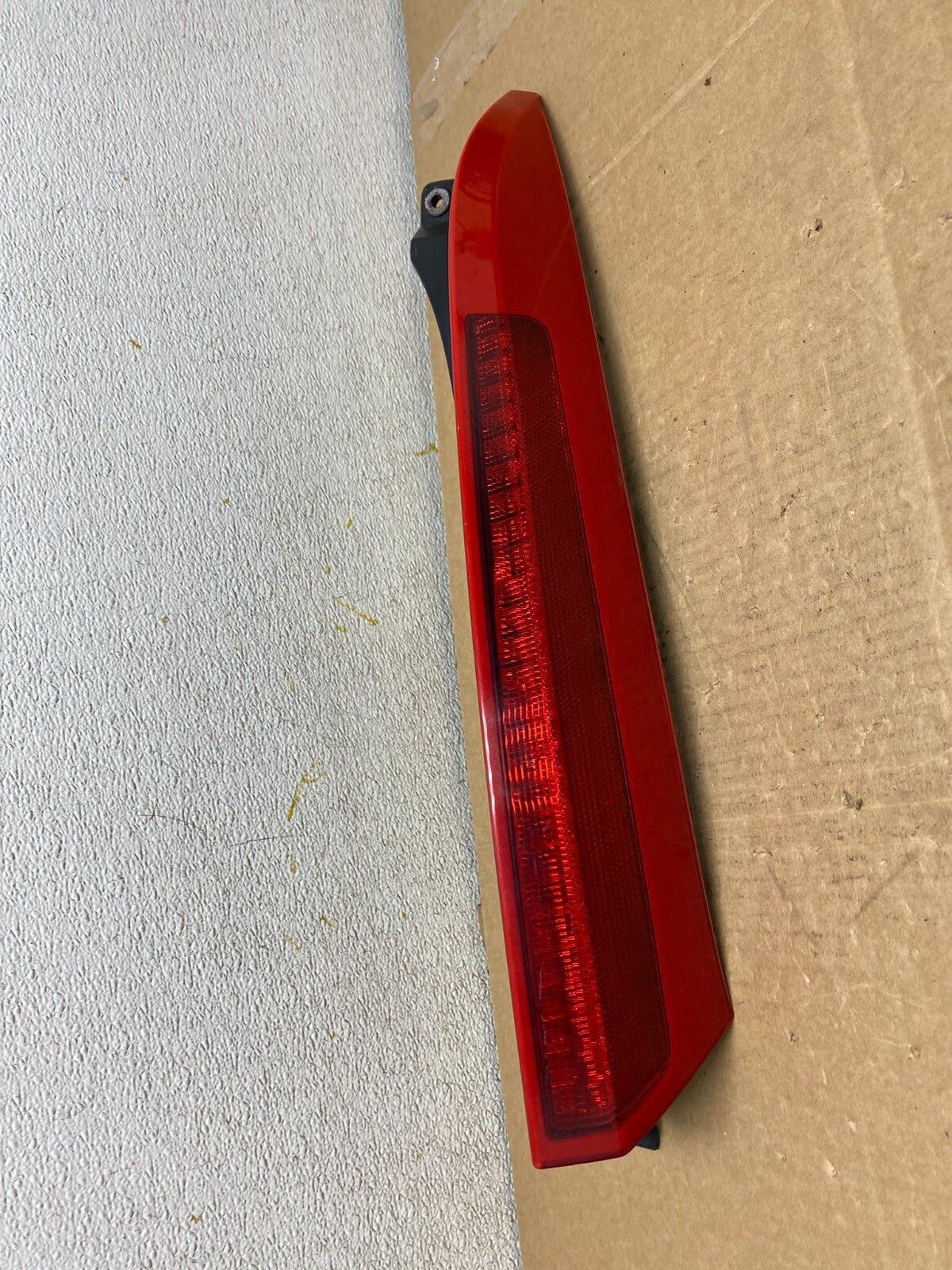 2003 to 2006 Volvo XC90 Right Passenger Side Upper Tail Light OEM O5234 DW0
